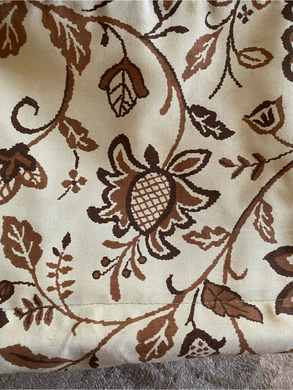 Vintage MCM 1960s Floral Folding Stand up Knit Craft Sew Yarn Basket Holder
